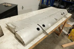Cessna 150 152 C-150 right side flap
